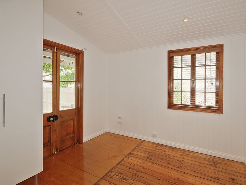 77 Gray Road, West End QLD 4101