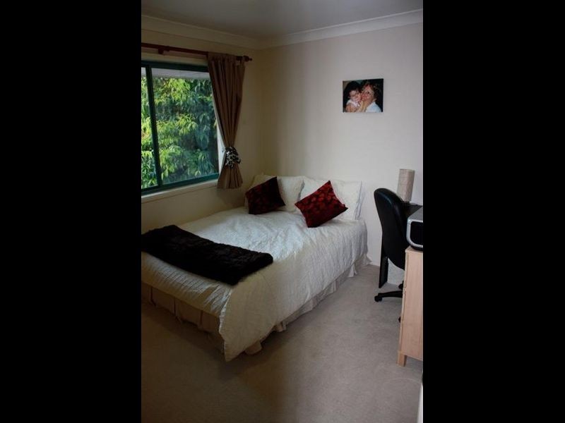 2/71 Miles Street, Hawthorne QLD 4171