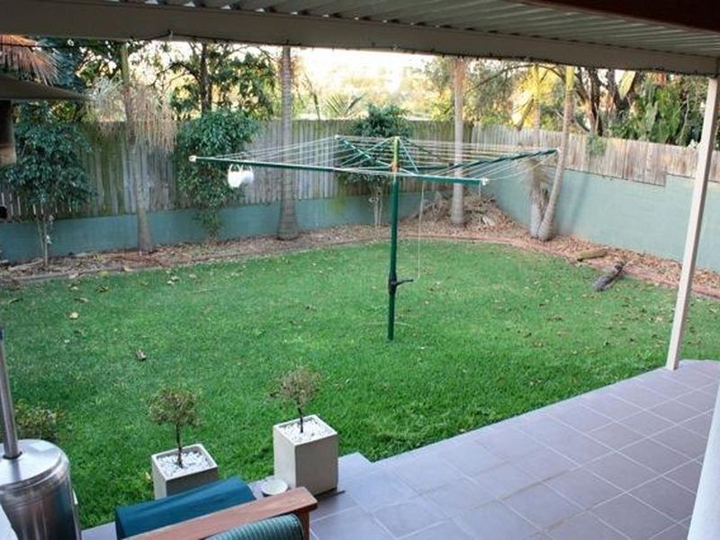 2/71 Miles Street, Hawthorne QLD 4171