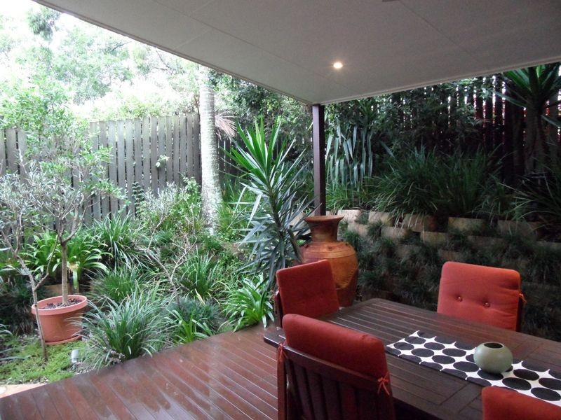 2/65 Wickham Street, Morningside QLD 4170