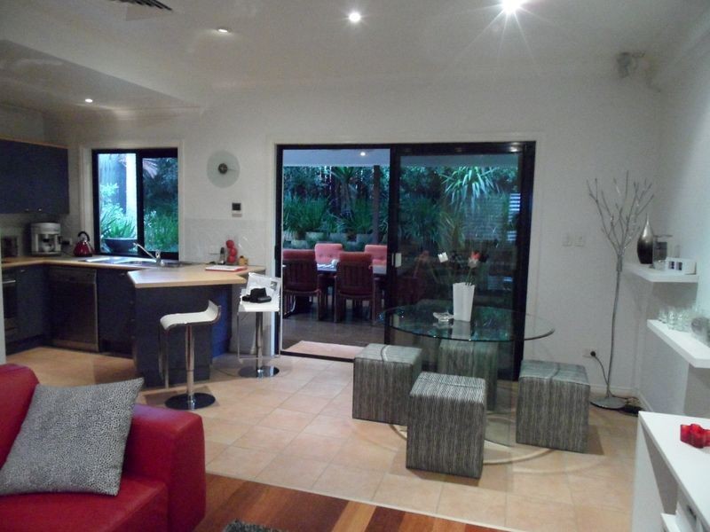 2/65 Wickham Street, Morningside QLD 4170