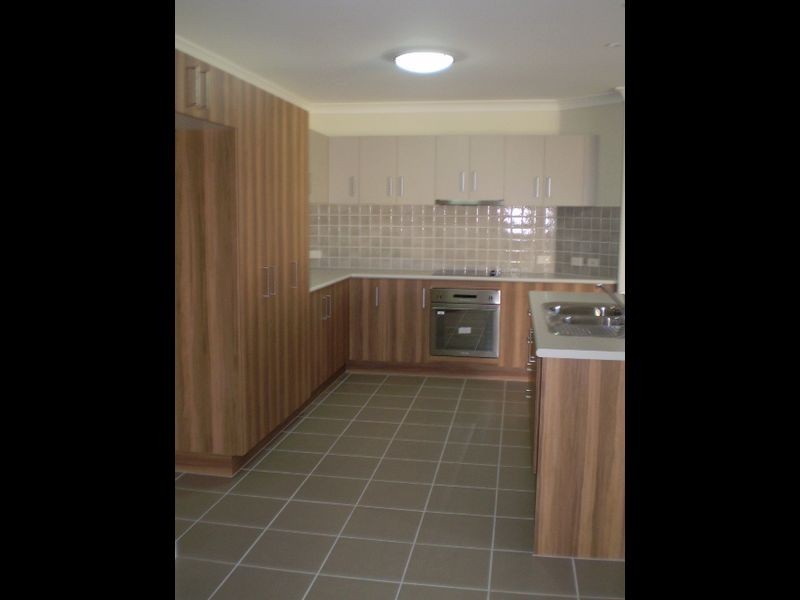 6 Ashmore Close, Marsden QLD 4132