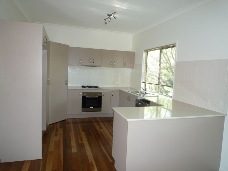 1/284 Wynnum Road, Norman Park QLD 4170