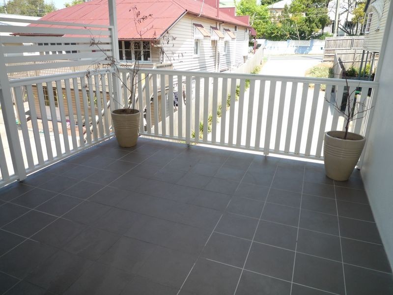 1/284 Wynnum Road, Norman Park QLD 4170