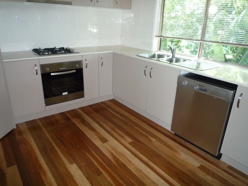 1/284 Wynnum Road, Norman Park QLD 4170