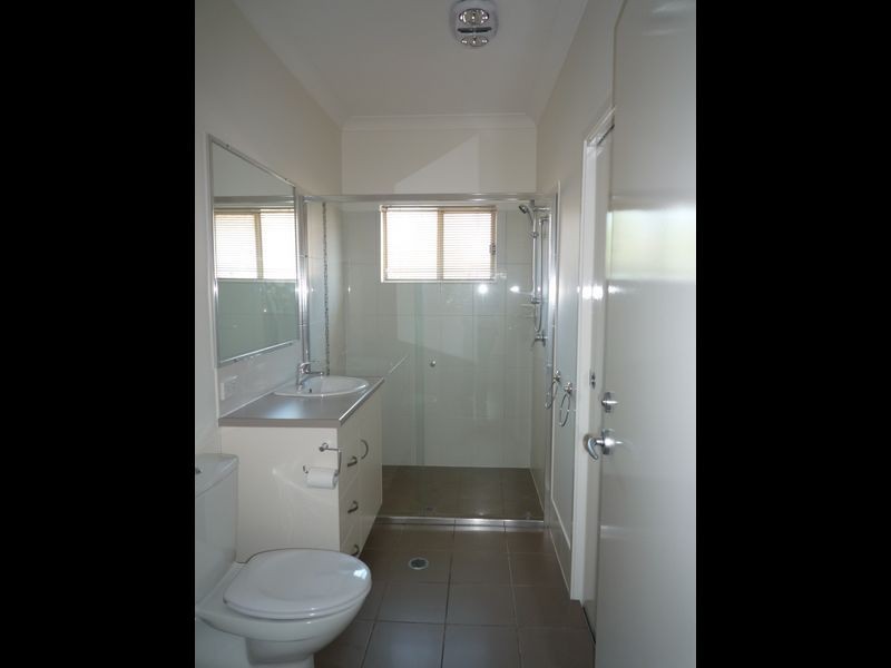 1/284 Wynnum Road, Norman Park QLD 4170