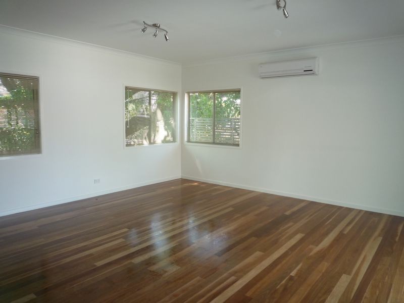 1/284 Wynnum Road, Norman Park QLD 4170