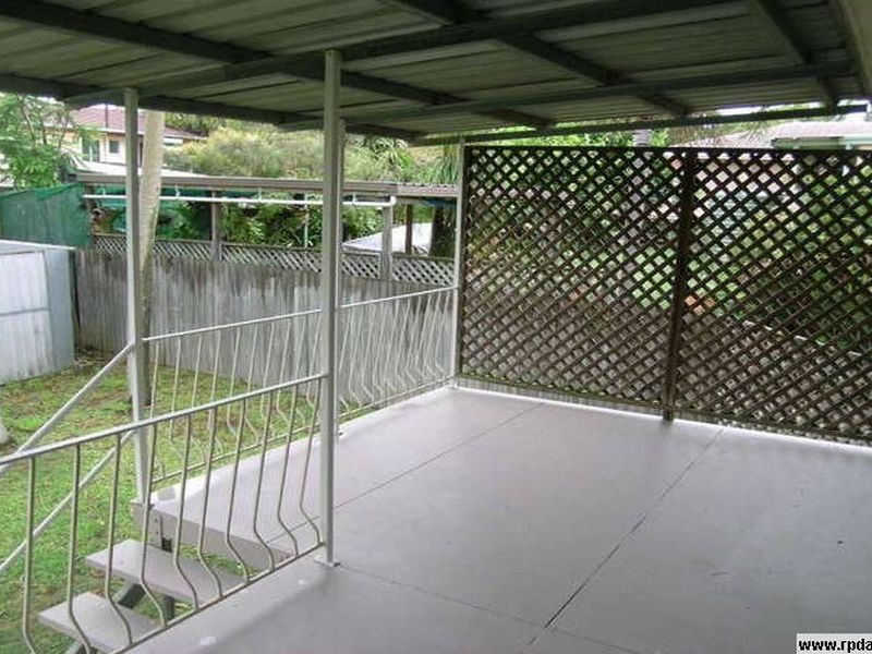 19 Pareena Crescent, Mansfield QLD 4122