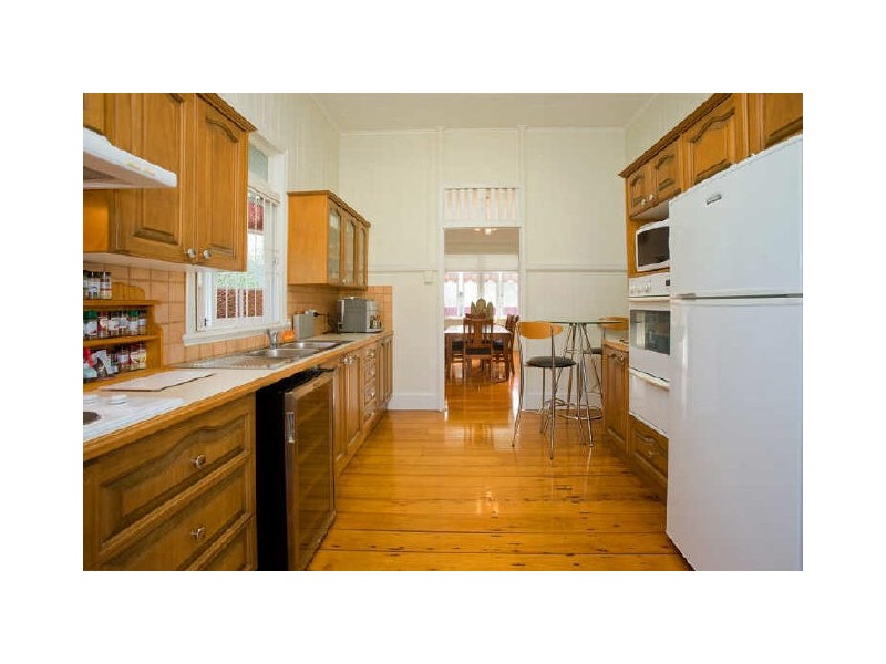 104 Elliot Street, Hawthorne QLD 4171