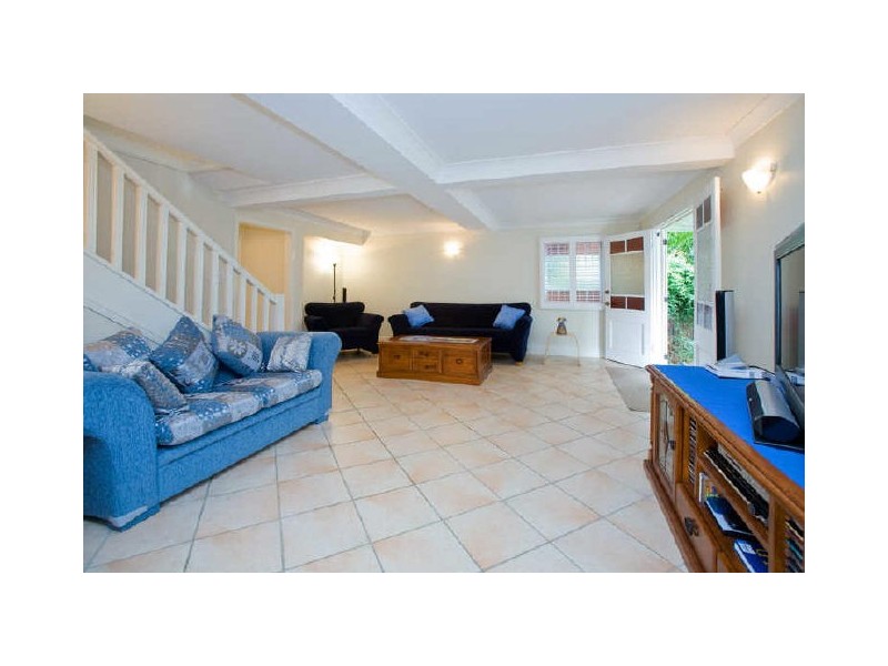 104 Elliot Street, Hawthorne QLD 4171