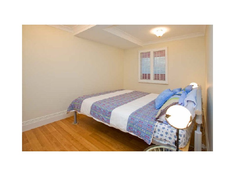 104 Elliot Street, Hawthorne QLD 4171