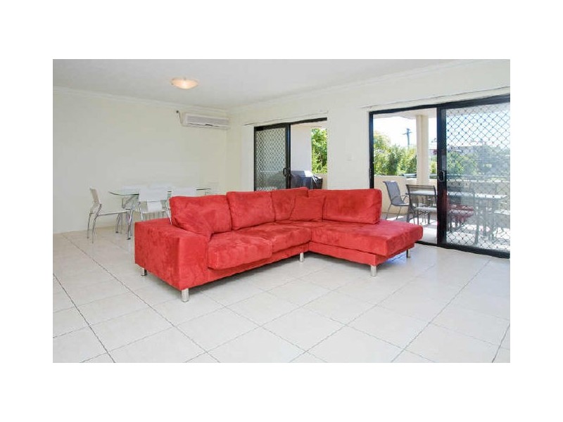 2/65 Lytton Road, Bulimba QLD 4171