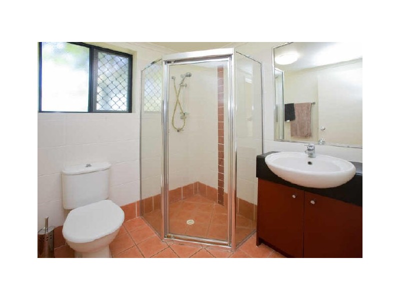2/65 Lytton Road, Bulimba QLD 4171