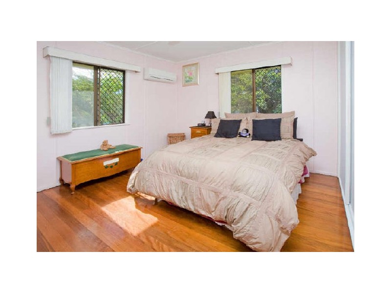 8 Meyrick Street, Cannon Hill QLD 4170