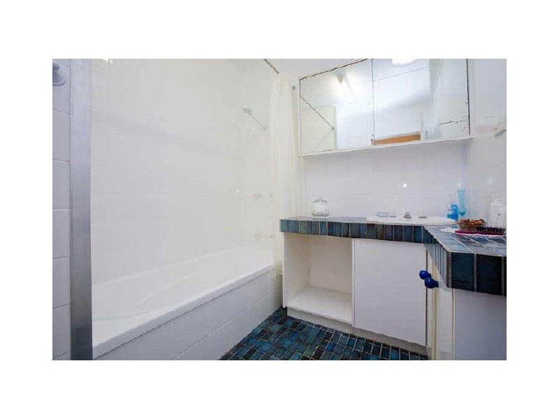 8 Meyrick Street, Cannon Hill QLD 4170