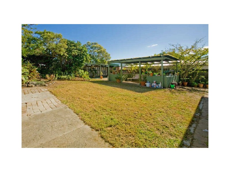 8 Meyrick Street, Cannon Hill QLD 4170