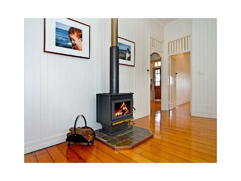 10 Govett Avenue, Hawthorne QLD 4171