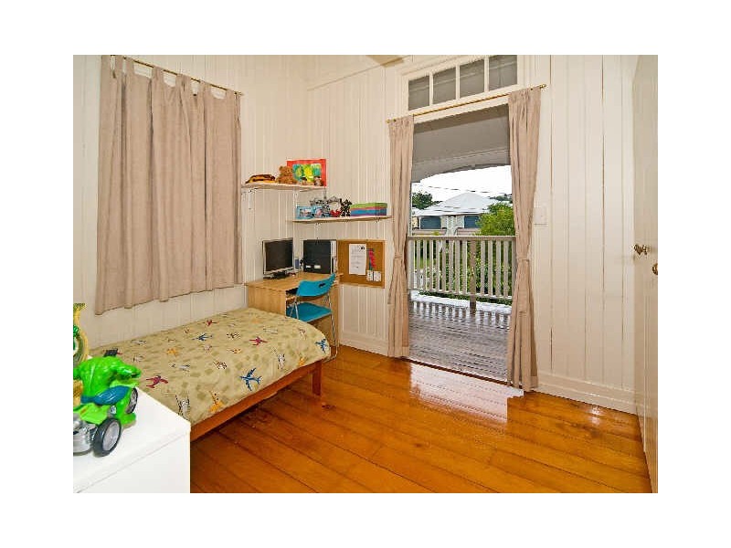 10 Govett Avenue, Hawthorne QLD 4171