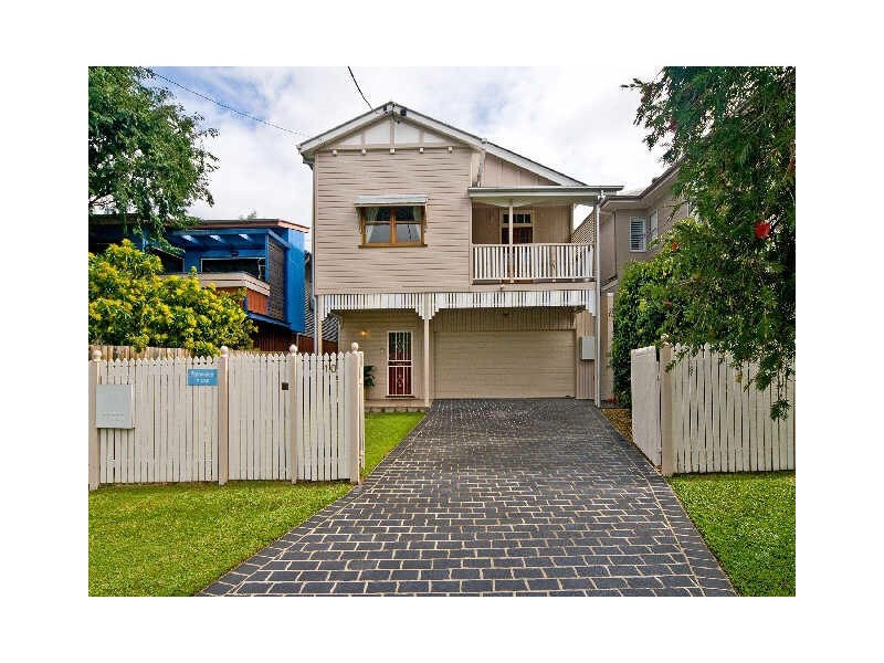 10 Govett Avenue, Hawthorne QLD 4171