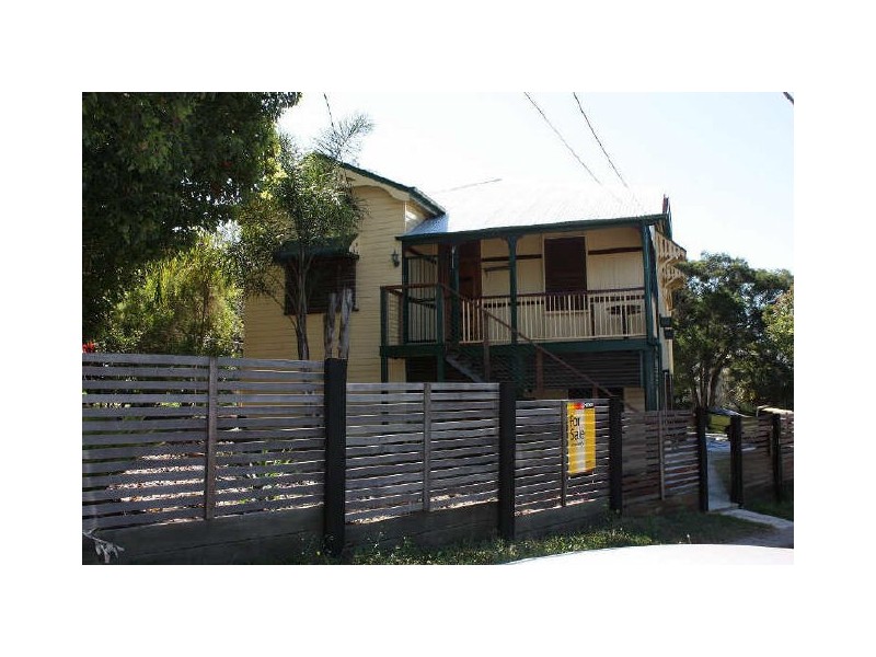 4 Waite Street, Norman Park QLD 4170