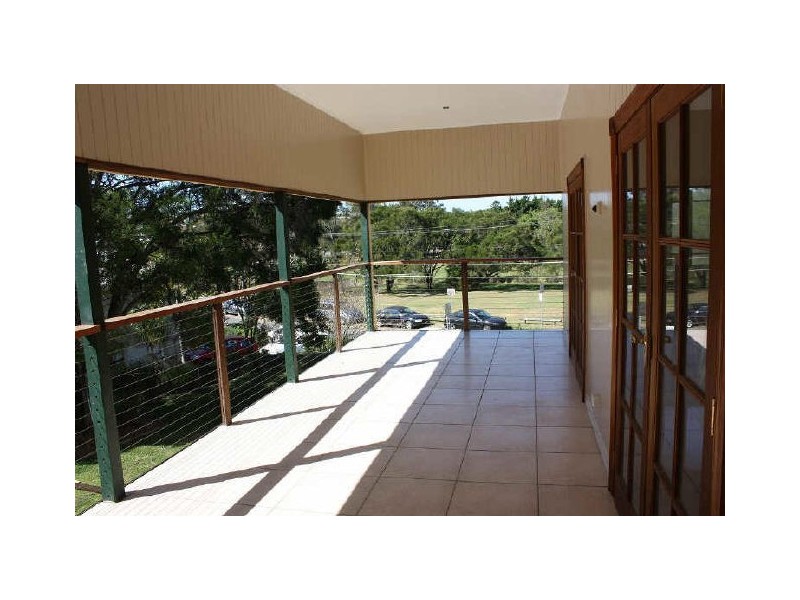 4 Waite Street, Norman Park QLD 4170