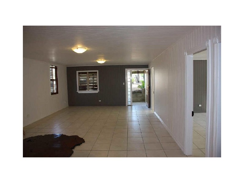 4 Waite Street, Norman Park QLD 4170