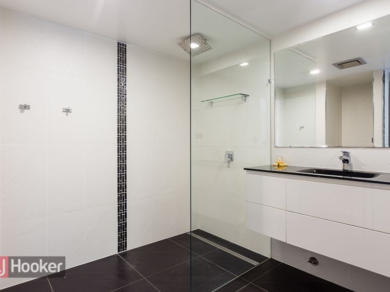 2/25 Smallman Street, Bulimba QLD 4171