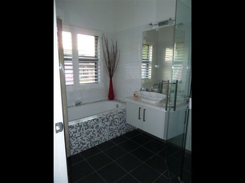 40 Shakespeare Street, Bulimba QLD 4171