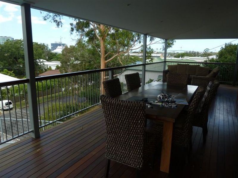 40 Shakespeare Street, Bulimba QLD 4171