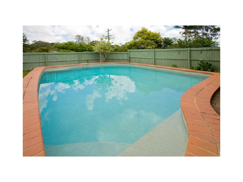 6 Oberon Street, Morningside QLD 4170