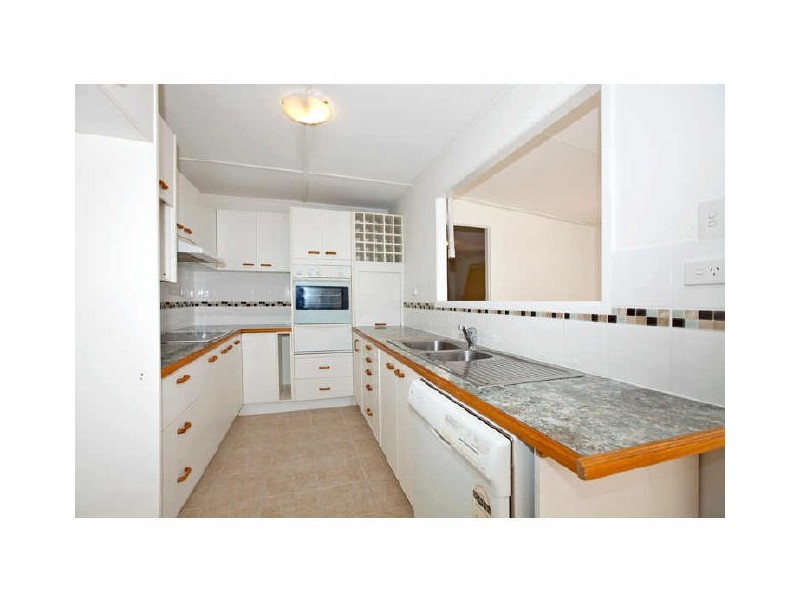 381 Kianawah Road, Wynnum West QLD 4178