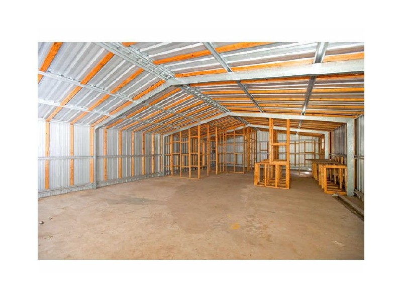 381 Kianawah Road, Wynnum West QLD 4178