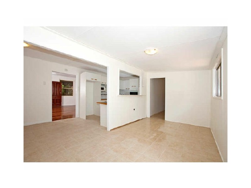 381 Kianawah Road, Wynnum West QLD 4178