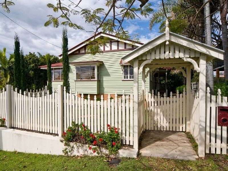 88 Stanton Road, Cannon Hill QLD 4170