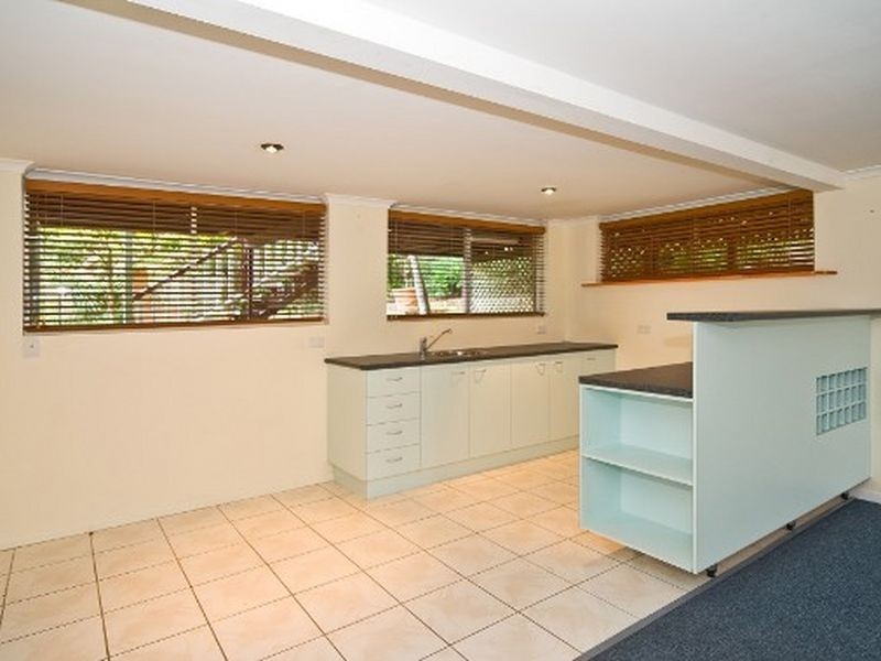 88 Stanton Road, Cannon Hill QLD 4170