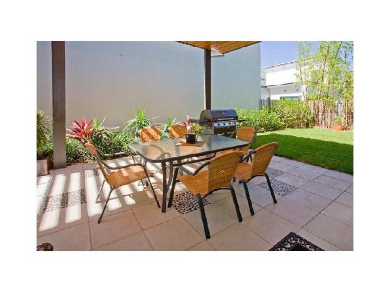 47 Shore Crescent, Bulimba QLD 4171