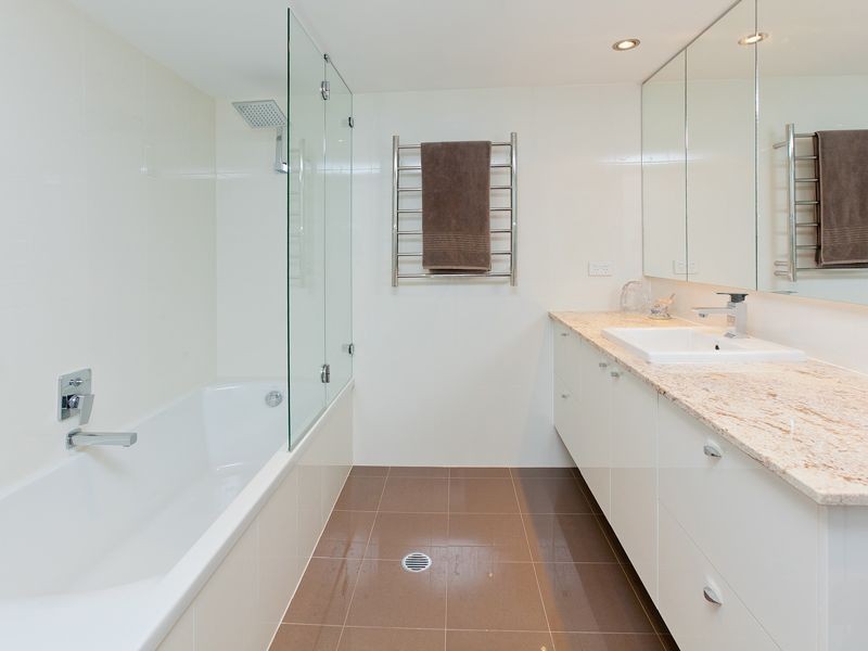 4/77 Cairns Street, Kangaroo Point QLD 4169