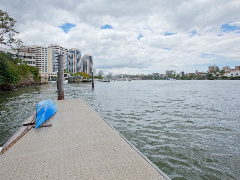 4/77 Cairns Street, Kangaroo Point QLD 4169