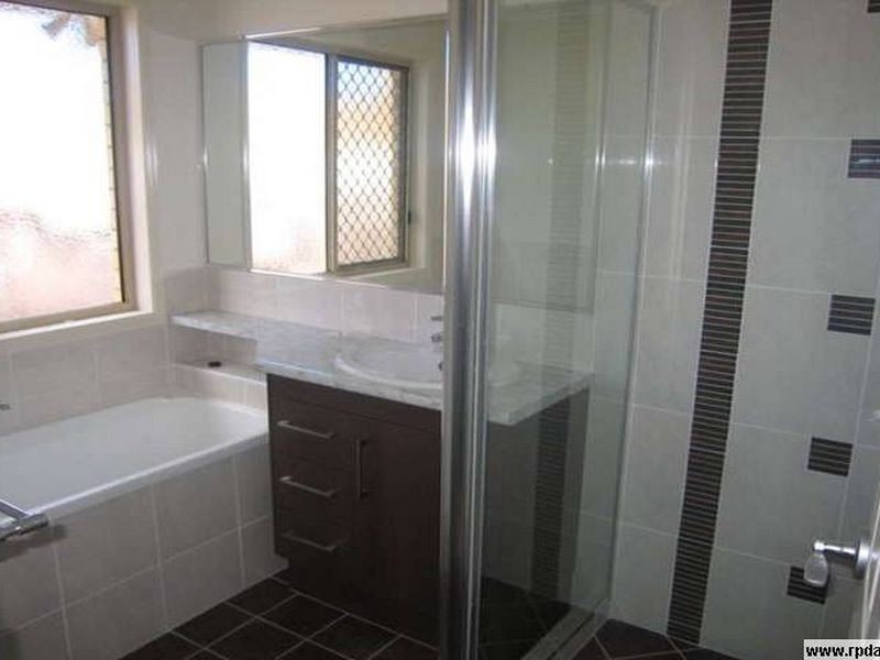 3 Hayes Street, Wakerley QLD 4154