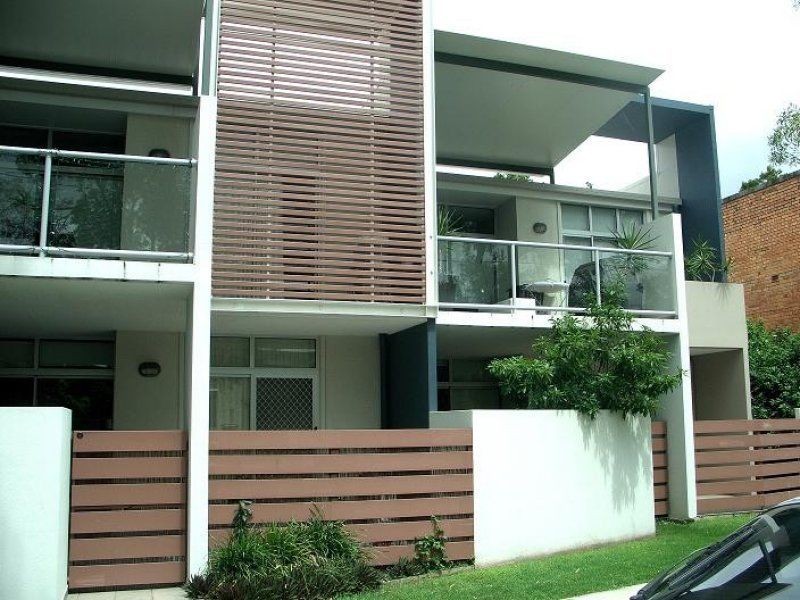 9/200 Riding Road, Hawthorne QLD 4171