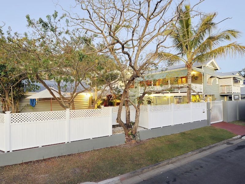 29 Barton Parade, Balmoral QLD 4171