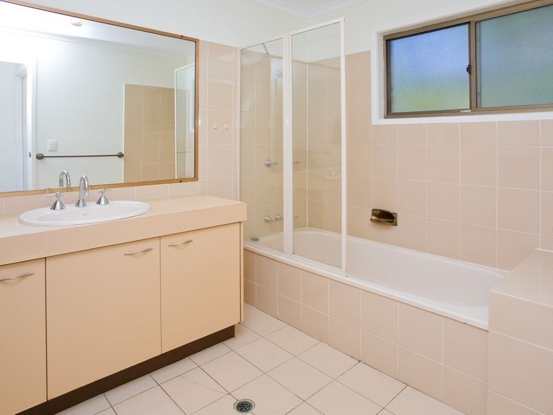9 Wallara Street, Balmoral QLD 4171