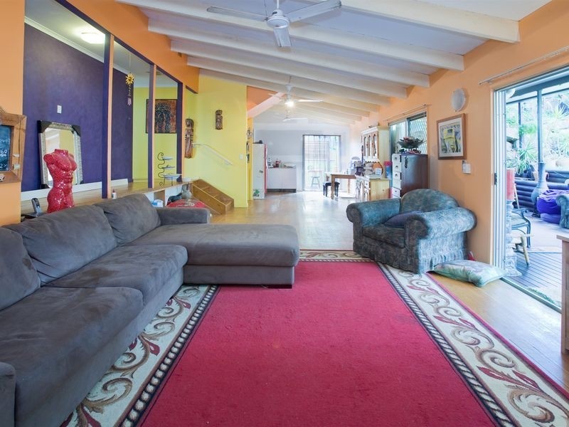 1 Yonga Street, Balmoral QLD 4171