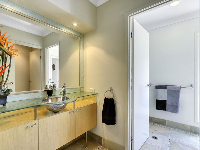 52 McConnell Street, Bulimba QLD 4171