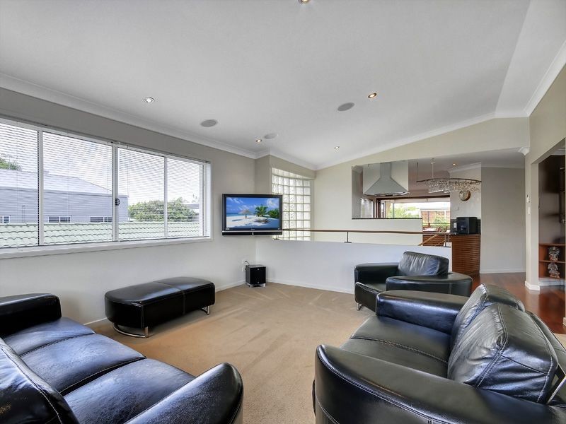 52 McConnell Street, Bulimba QLD 4171