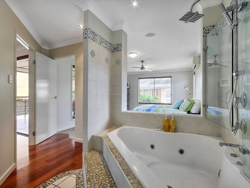 52 McConnell Street, Bulimba QLD 4171