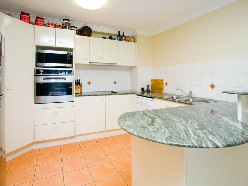 1/16 Norman Crescent, Norman Park QLD 4170