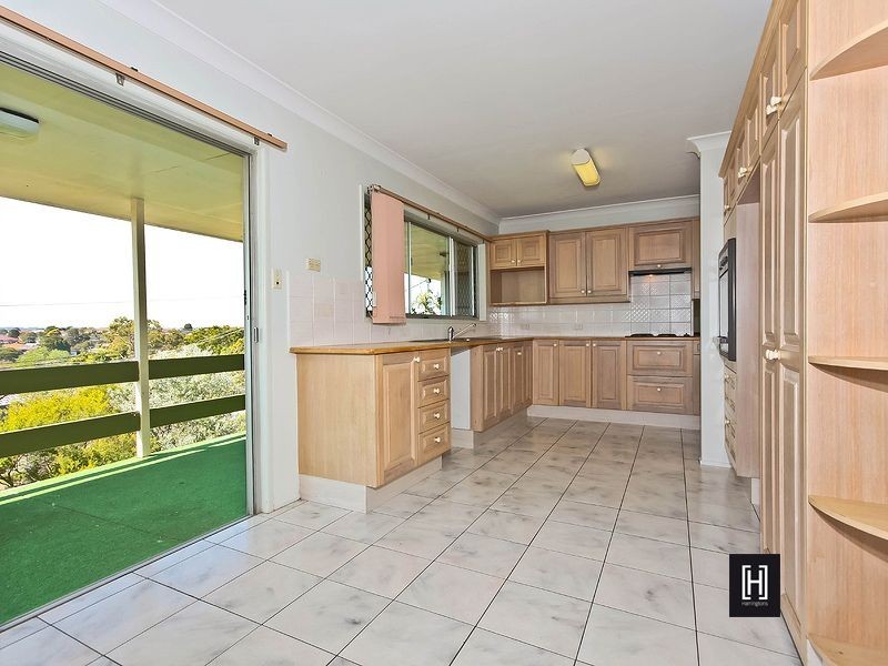 68 Mingera Street, Mansfield QLD 4122