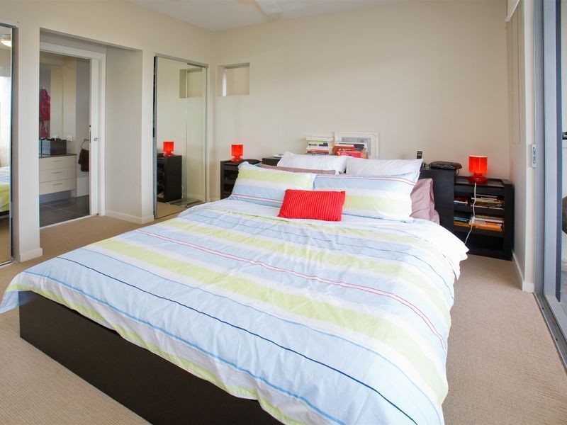 12/18 Riverbend Place, Bulimba QLD 4171