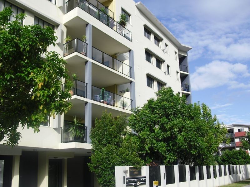 4/11 Dix Street, Redcliffe QLD 4020
